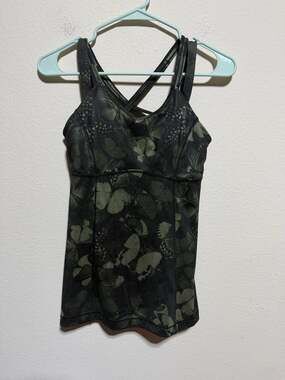 Lululemon Happy Strappy Tank Top in Green Butterfly Print, Size 6